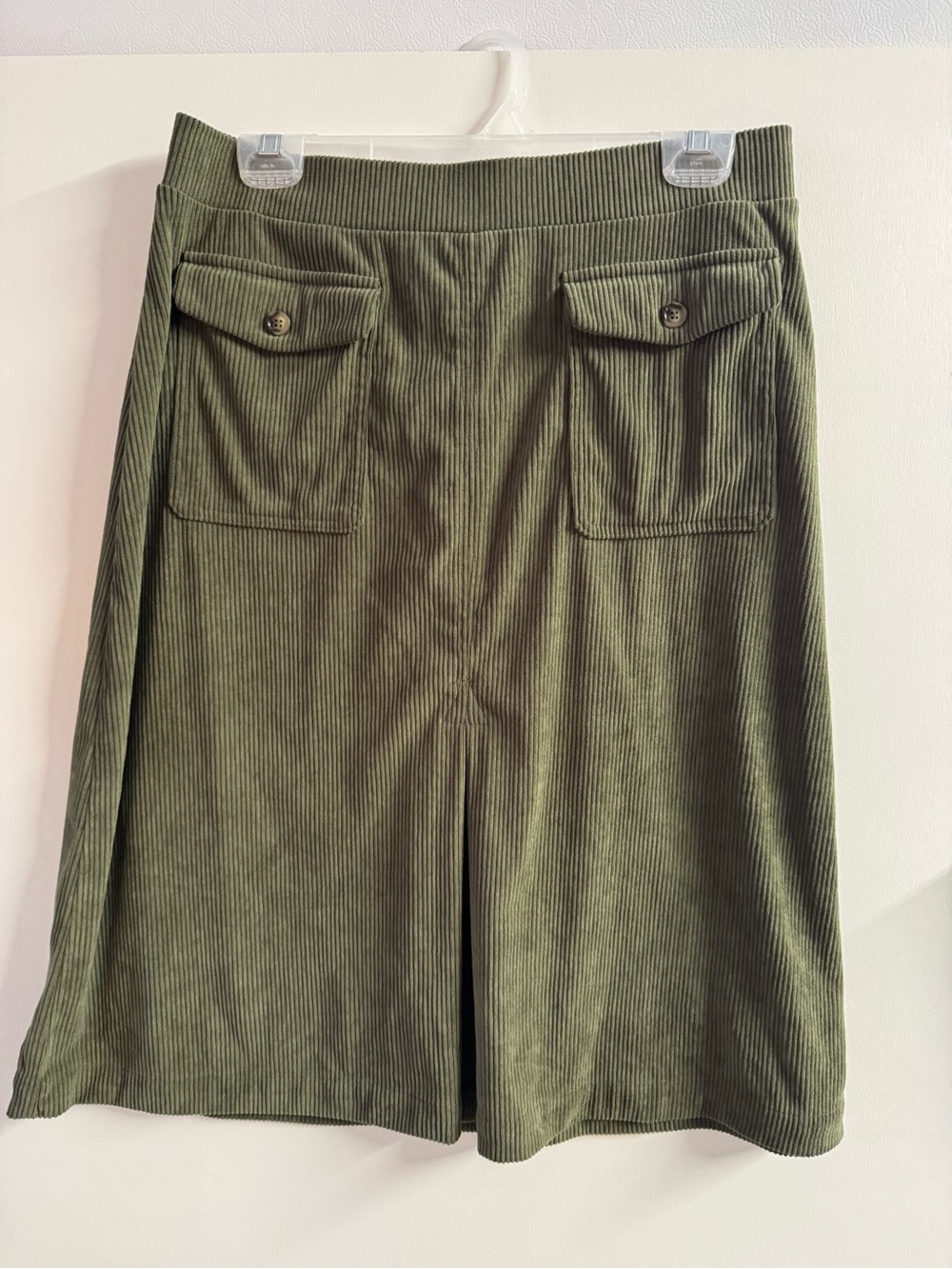 HALARA Olive Green Ribbed Skort with Front Flap Pockets